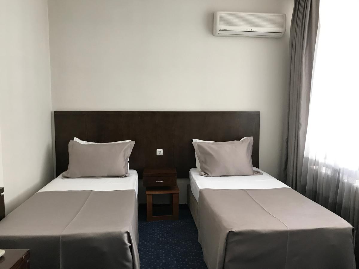 Hande Hotel Mustafakemalpasa Exterior photo